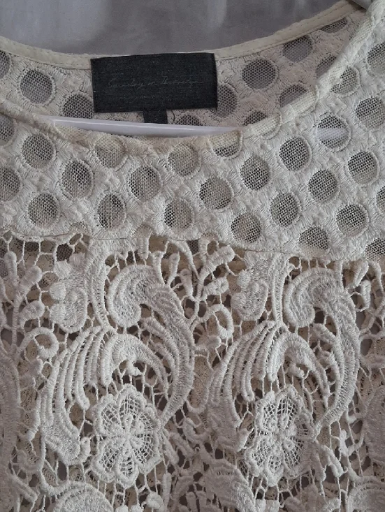 Sunday in Brooklyn Cream Crochet & Lace Long-Sleeve Blouse - Picture 6 of 10